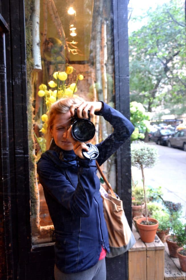 amie-valpone cookbook author of Eating Clean in New York City with her camera.
