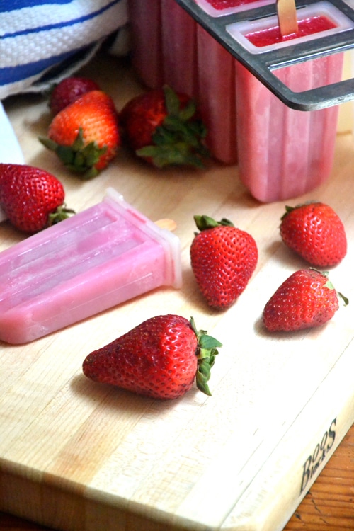 Strawberry-Basil-Green-Tea-Popsicles