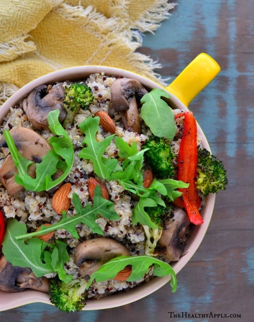 vegan-quinoa-salad-with-roasted-red-peppers-and-arugula